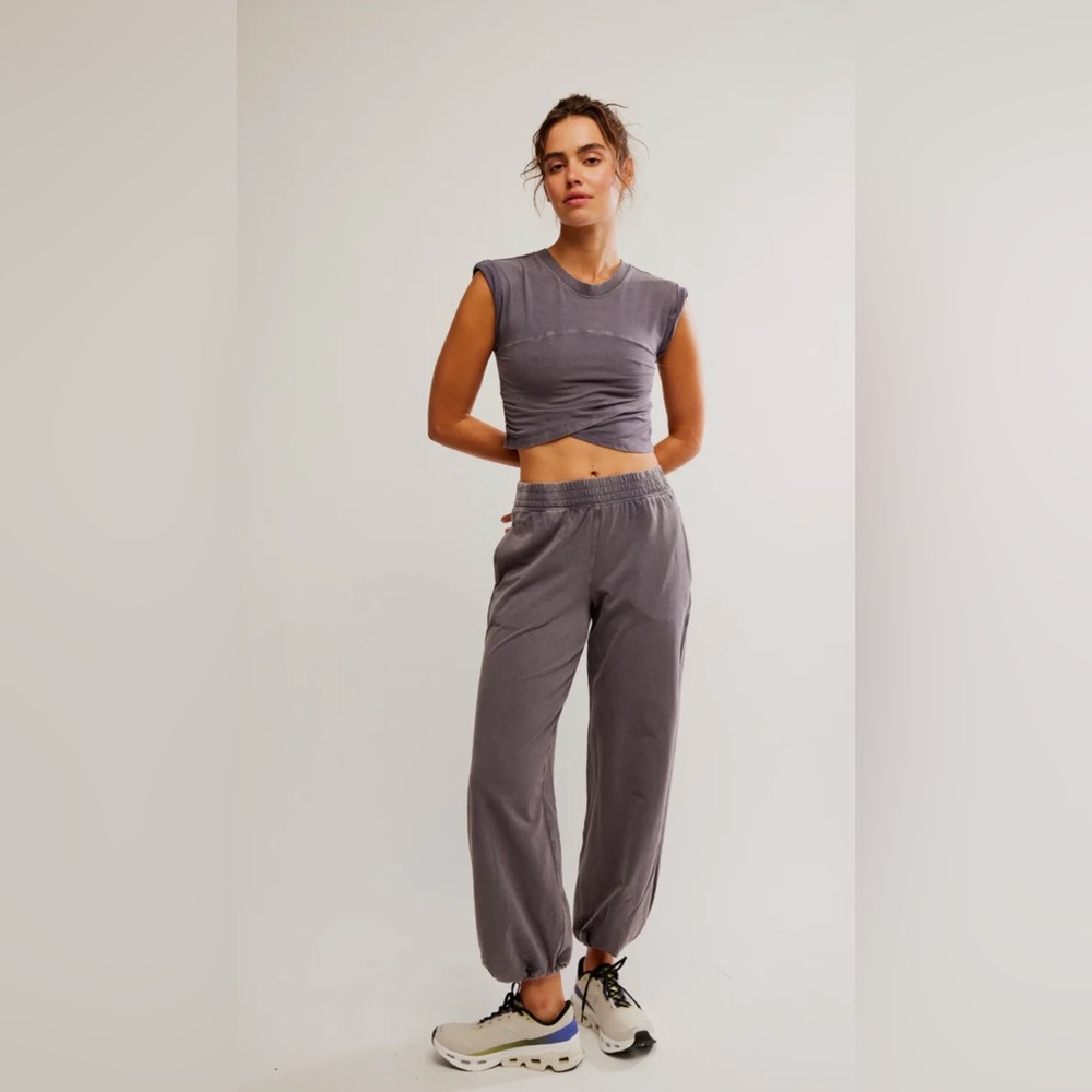 FP Movement by Free People NWT HOTSHOT CROSSOVER SET SIZE XL in Gunmetal